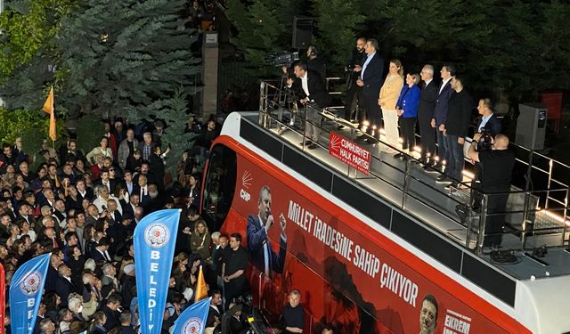 Özgür Özel: Biz en kısa zamanda sandık istiyoruz, kurultay istiyoruz