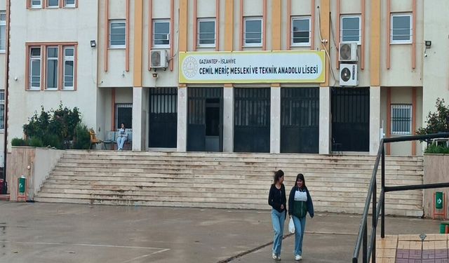 Bu lise kendi elektriğini kendi karşılıyor