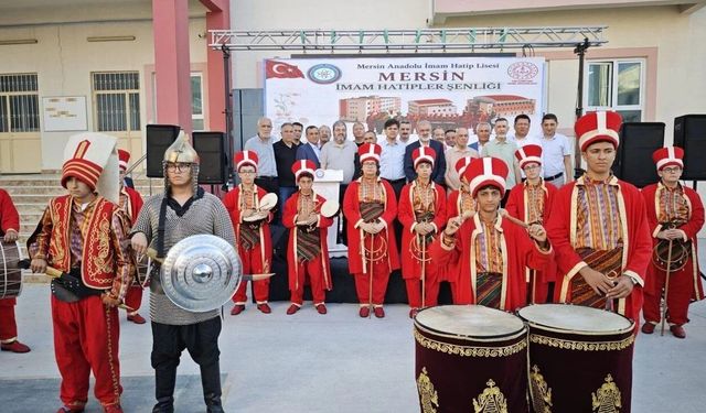 Mersin’de eğitim ve maneviyat şenlikte buluştu