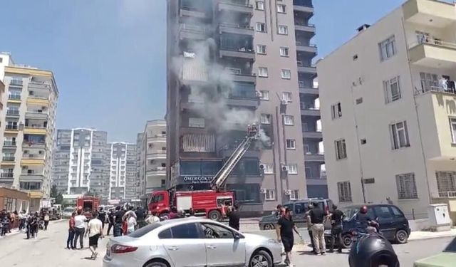 Erdemli'de yangın paniğe neden oldu