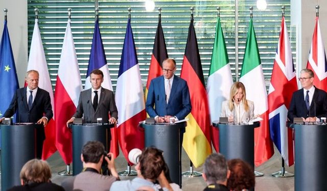 E5 ülkeleri Ankara'daki NATO Zirvesi için Berlin'de bir araya geldi