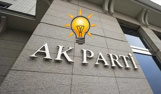 AK Parti'de dört ilde bayrak değişimi