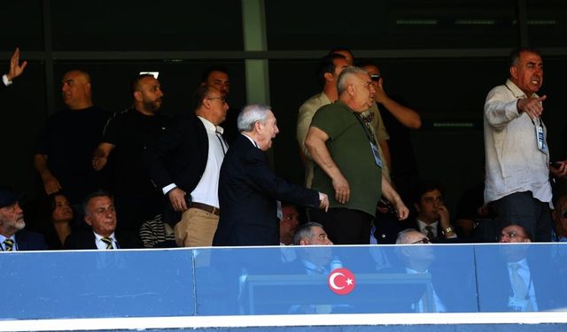 Fenerbahçe genel kurulunda arbede çıktı