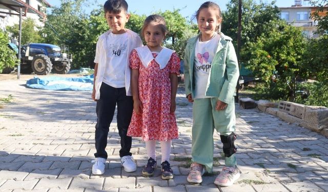 Depremde ailesini kaybeden Zeynep amcasıyla hayata tutundu