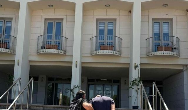 Yasaklı madde operasyonunda binlerce hap yakalandı