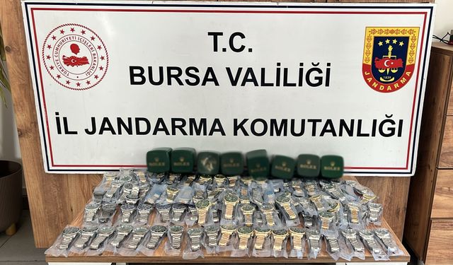 Jandarmadan kaçak saat baskını