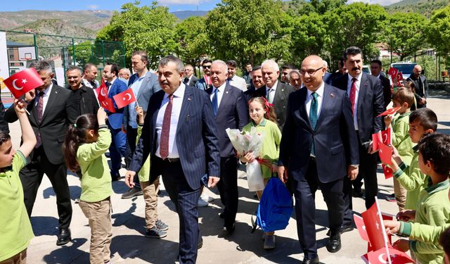 Bakan Tekin’den eğitim yatırımlarına vurgu