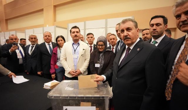 Destici, BBP Genel Başkanlığı’na yeniden seçildi