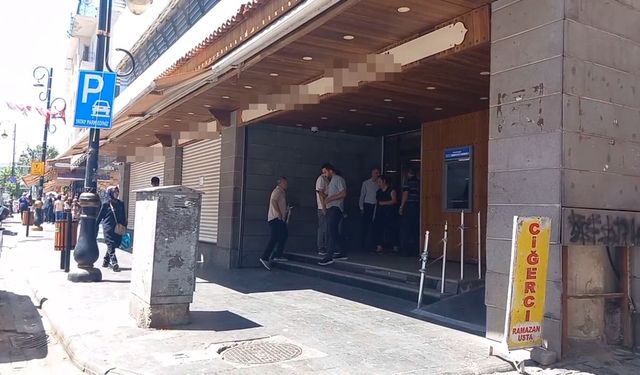 Gece yarısı banka şubesine silahlı saldırı