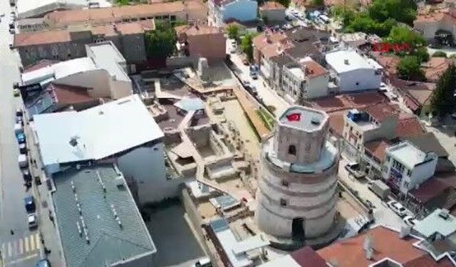 Tarihi saat kulesi restorasyonu tamamlandı