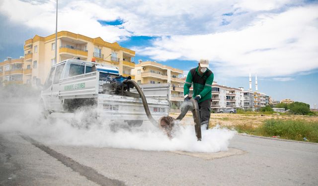 Mersin Büyükşehir ekipleri binlerce noktada ilaçlama çalışması yapıyor