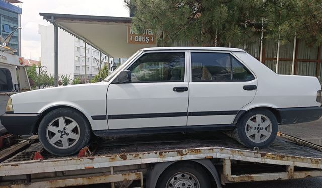 Otomobille önünü kestiği aracın sürücüsüne balta teşhir etti, 420 bin lira ceza aldı