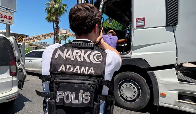 Polis takibindeki TIR'dan 1,8 milyon uyuşturucu hap çıktı