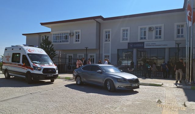 Yurdun penceresinden düşen kız hayatını kaybetti
