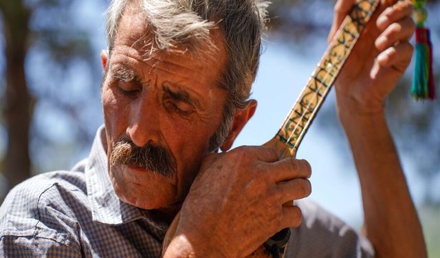 Dağlarda öğrendi, kültür hazinesi oldu