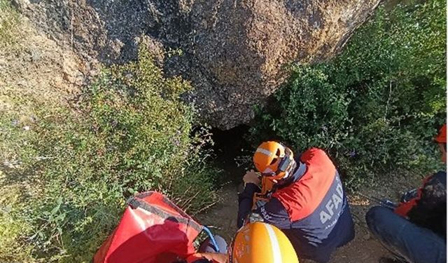 Mağrada mahsur kalan kişi için arama kurtarma çalışmaları devam ediyor