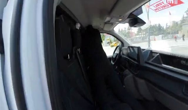 Trafikte başlayan kavga kask kamerasına yansıdı