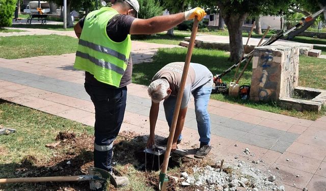Akdeniz'de parklara bakım seferberliği