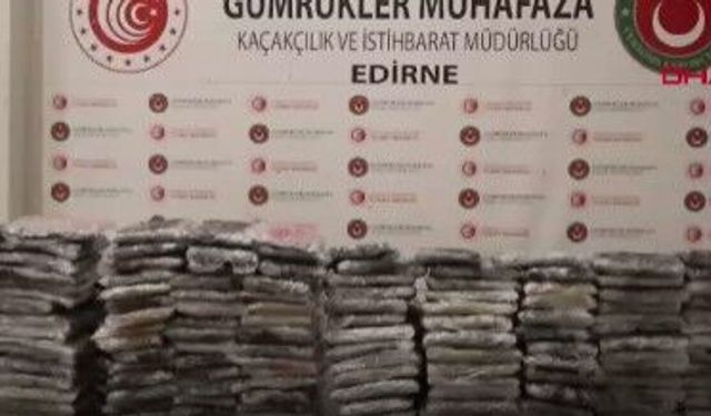Kapıkule'de TIR'da 526 kilo yasaklı madde ele geçirildi