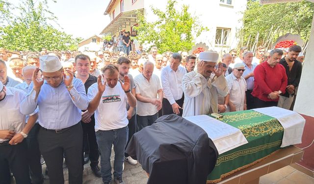 Maden göçüğünde ölen işçi toprağa verildi