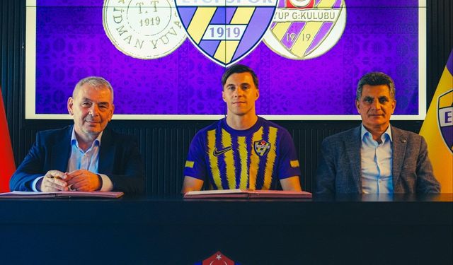 ikas Eyüpspor, Konrad Michalak'ı kadrosuna kattı