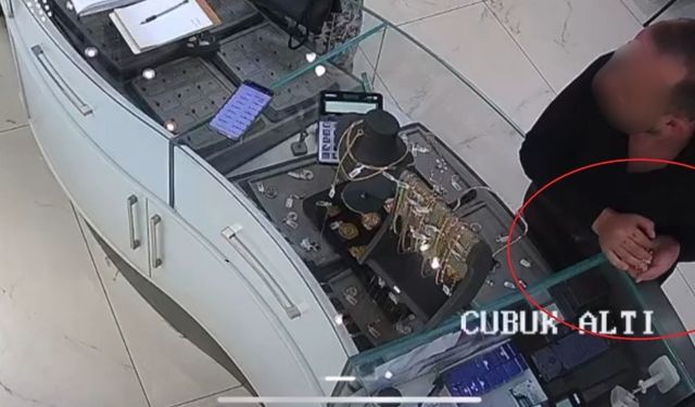 Müşteri gibi girdi, altın kolyeyi çalıp kaçtı