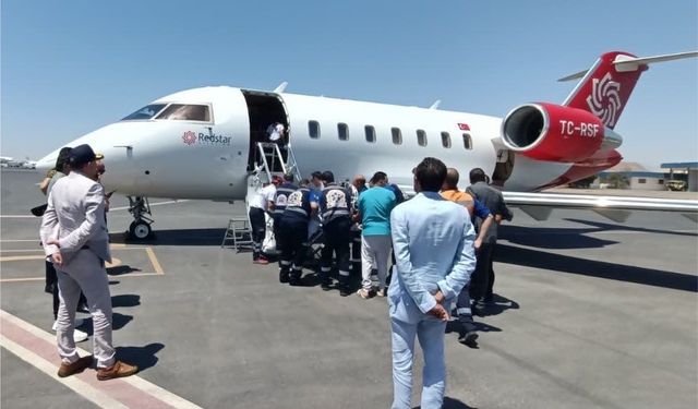Mısır'da trafik kazası geçiren 3 Türk vatandaşı Türkiye'ye getirildi