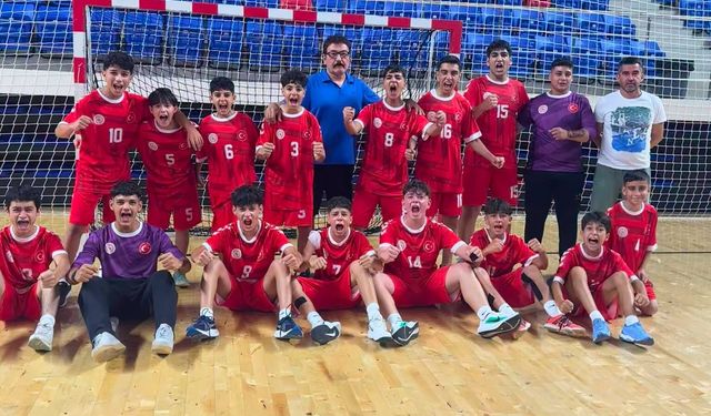 Mersin erkek hentbol takımı ANALİG Türkiye finalleri'ne yükseldi