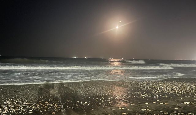 Yaz akşamlarının yeni rotası: Karaduvar Sahili