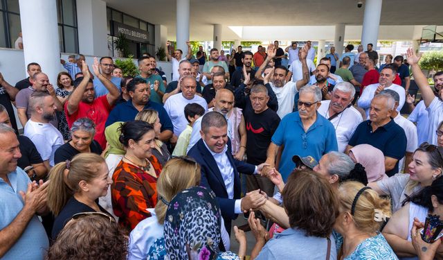 Halk, Ahmet Serkan Tuncer’i bağrına bastı