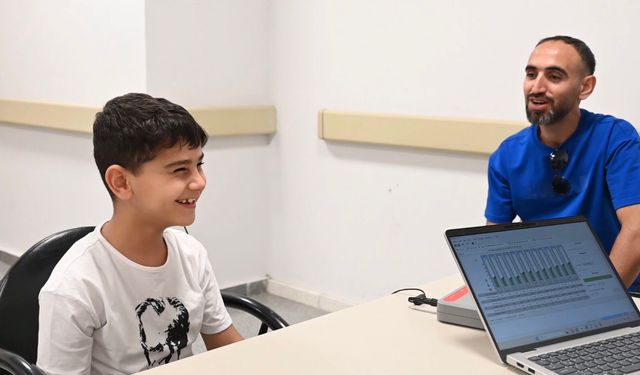 1 yıl sonra yeniden sesleri duymanın mutluluğunu yaşadı