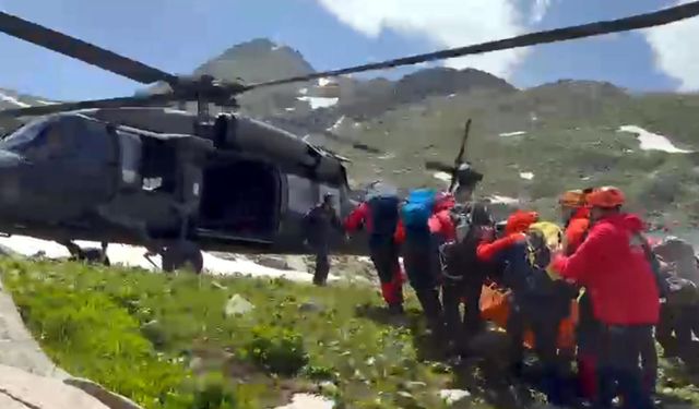 Verçenik Dağı'nda yaralanan dağcı kurtarıldı
