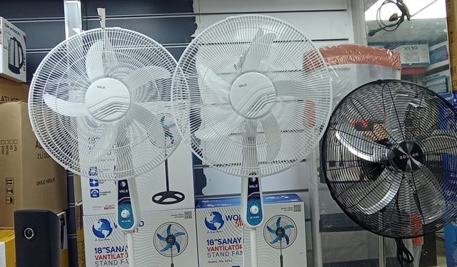Yaz sıcağında bütçe dostu tercih: Ayaklı vantilatör