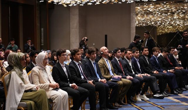 Bakan Bayraktar: "Türkiye enerji kaynaklı cari açık meselesini kenara koyabilir"