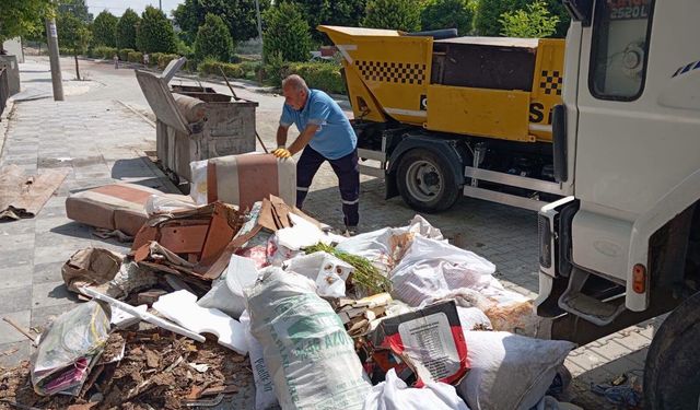Akdeniz’de büyük hacimli atıklarla mücadele sürüyor
