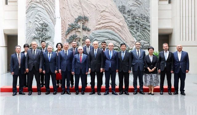 AYM Başkanı Özkaya ve beraberindeki heyetten Çin'e çalışma ziyareti