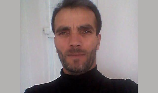 Annesine mesaj atan kişiyi demir çubukla döverek öldürdü