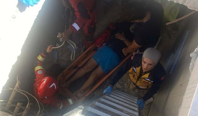Bodrum'da 5 metre derinliğindeki havuzun makine dairesine düşen kişi kurtarıldı