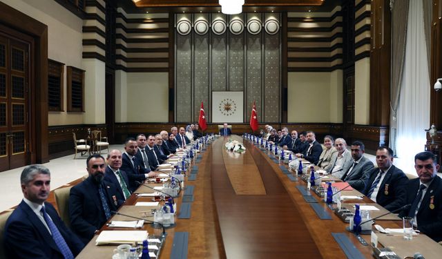 Cumhurbaşkanı Erdoğan, şehit ailelerini kabul etti
