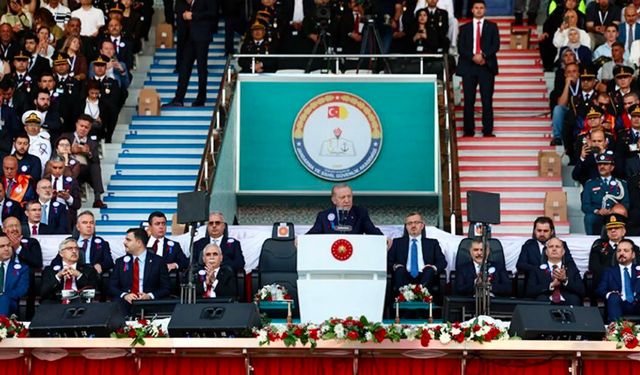 Cumhurbaşkanı Erdoğan: Terörün gölgesinin çekildiği bir Türkiye'de yeni kardeşlik türküleri söyleyeceğiz