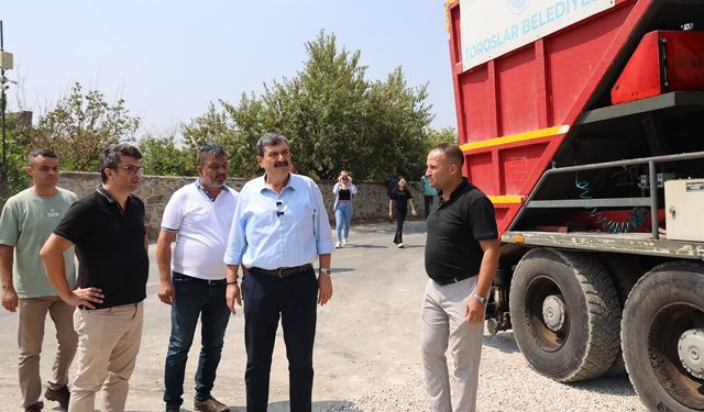 Toroslar’da yollar yenileniyor, mahalleler güzelleşiyor