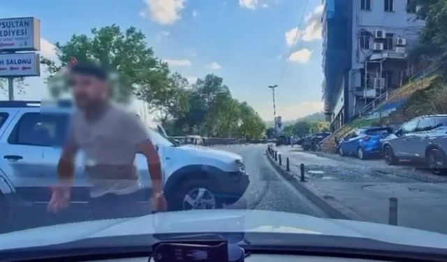 Eyüpsultan'da trafikte tartıştığı sürücünün önünü kesti: 'Canım burnumda, kafanı keserim'