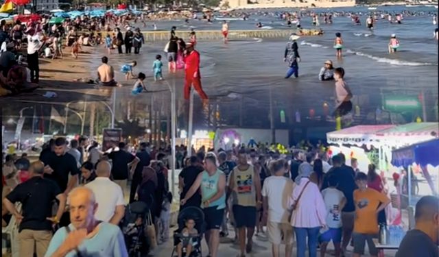 Kızkalesi’nde gece ayrı gündüz ayrı yoğunluk