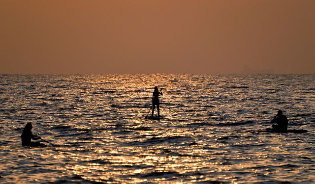 Mersinliler güne Akdeniz’de kürek çekerek başlıyor