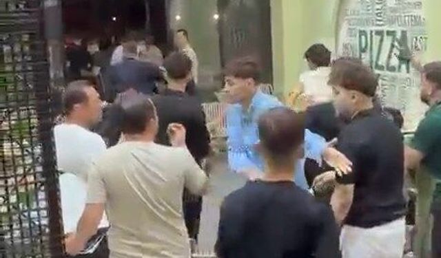 Pizzacıda iki grup arasında kavga