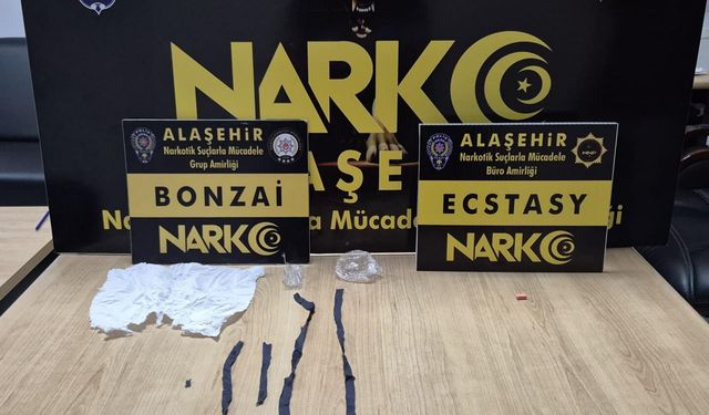 Kaçmaya çalıştı üzerinden yasaklı madde çıktı
