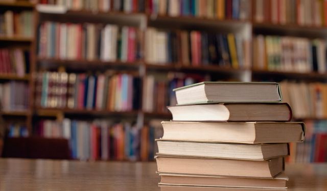Alzheimer ve strese karşı kitap okuyun!