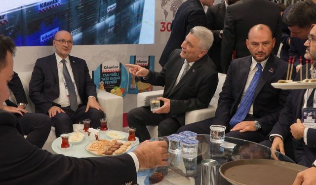 Bakan Bolat: 410 milyar dolar mal ve hizmet ihracatı rakamımıza ulaşacağız