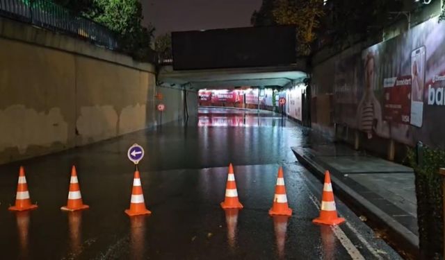 İstanbul ve Ankara'da aşırı yağış hayatı olumsuz etkiledi