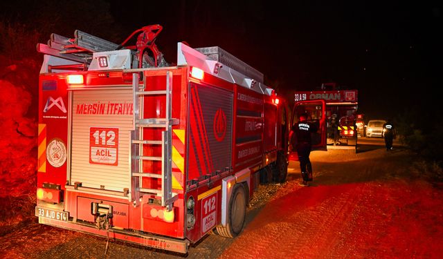 Bozyazı’daki orman yangınına Mersin Büyükşehir’den kesintisiz destek